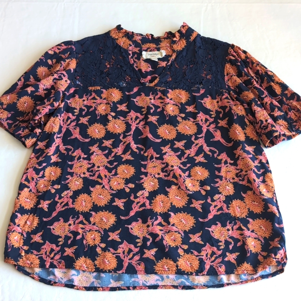 Porridge Anthropologie Short Sleeved Floral Blouse w/ Navy Lace Women's Size M